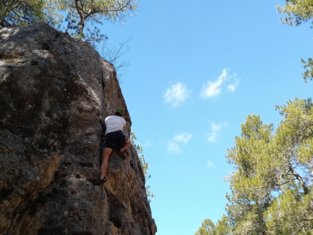  Climbing in the mountains of Cuenca 